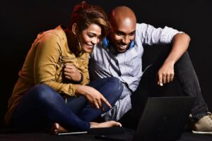 Pilihan Aplikasi Sebagai Cara Nonton TV di HP