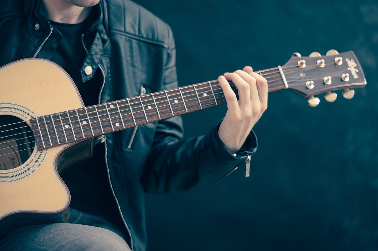Aplikasi Untuk Stem Gitar
